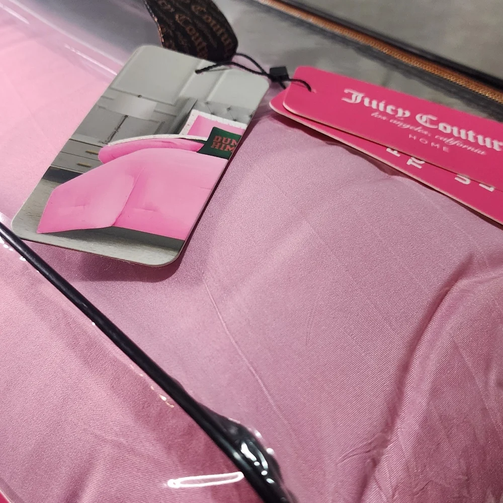 Juicy Coulture 6 PIECE REVERSIBLE BED SET